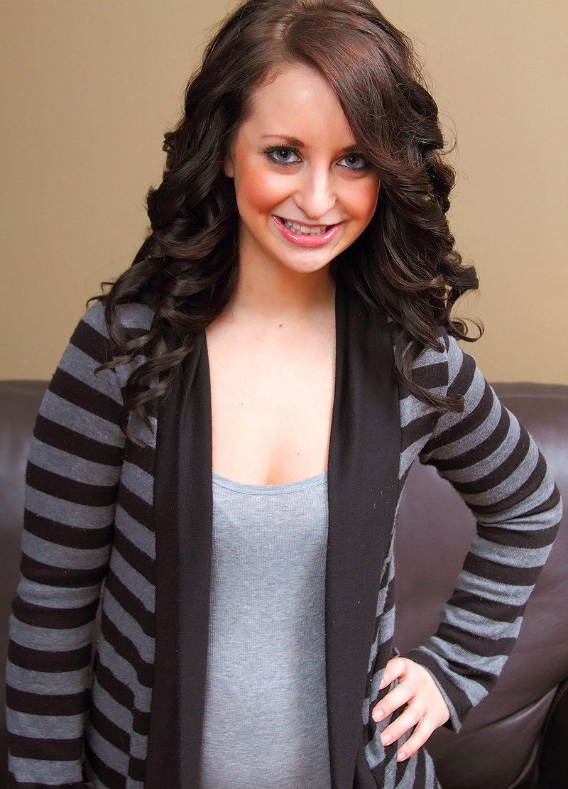 Валерия, 23 года, 3 размер груди